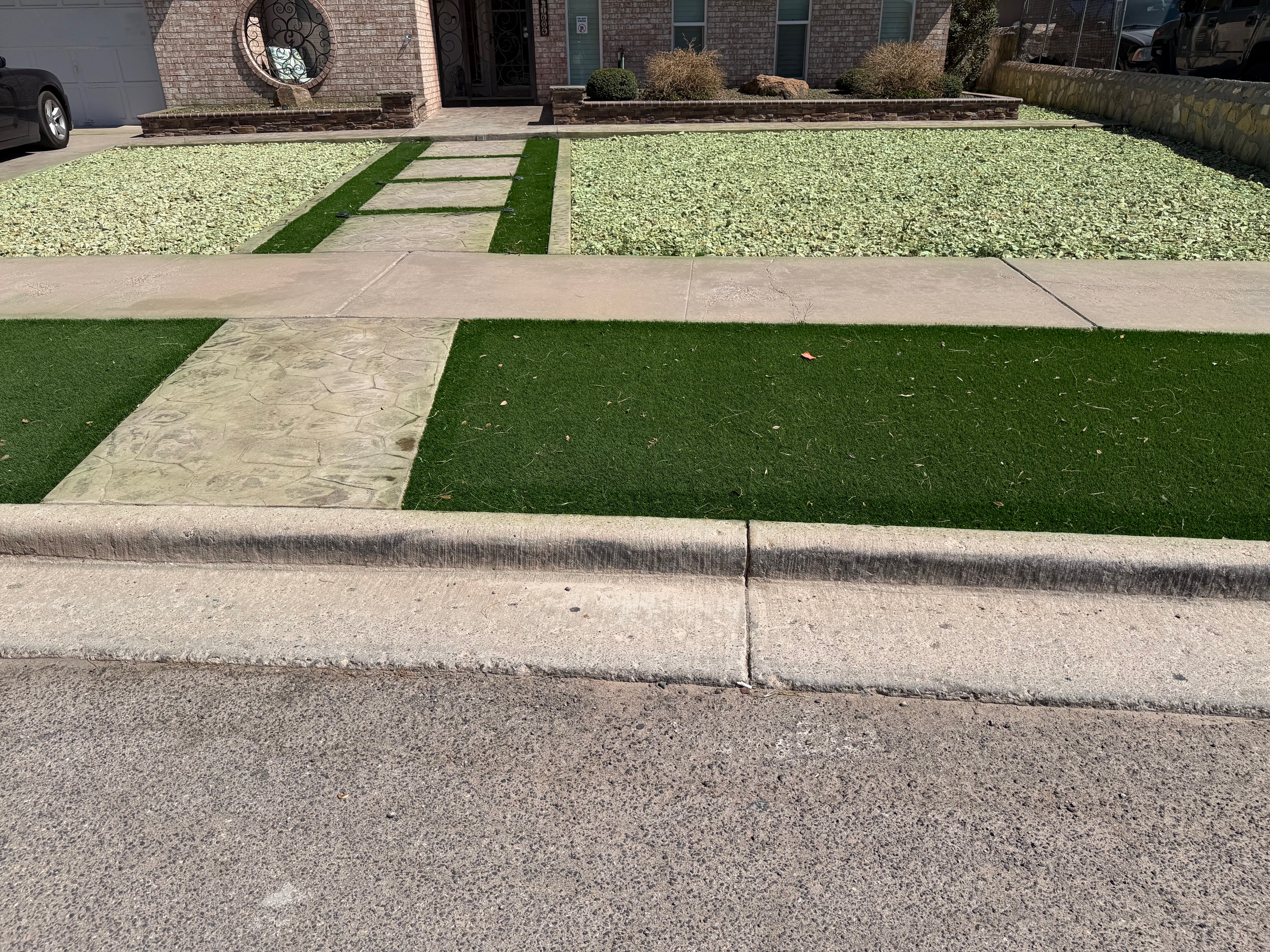 Beautifully maintained weed-free lawn in El Paso